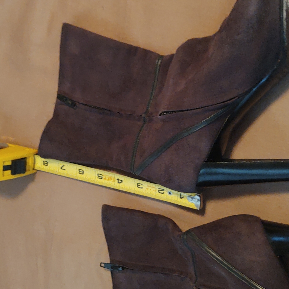 Boots - Picture 3 of 3